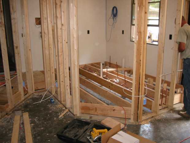 Construction at Caro Drive: Office bathroom-1