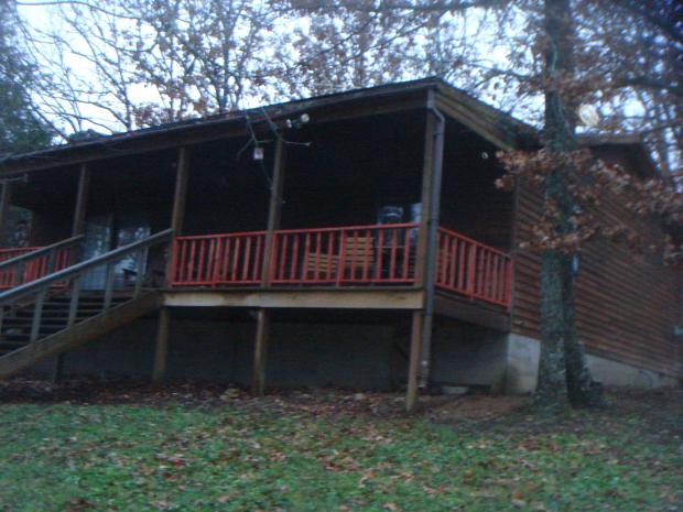 New cabin railing at Caro Drive