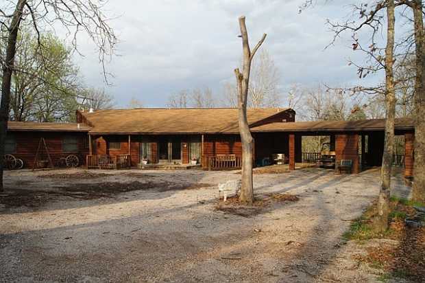 Front of main house, Caro Drive