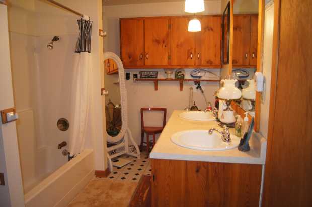 Bathroom in cabin at Caro Drive